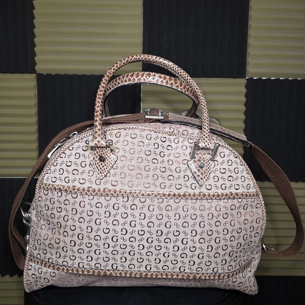 Guess Brown Tote With Elegant Pattern - image 2